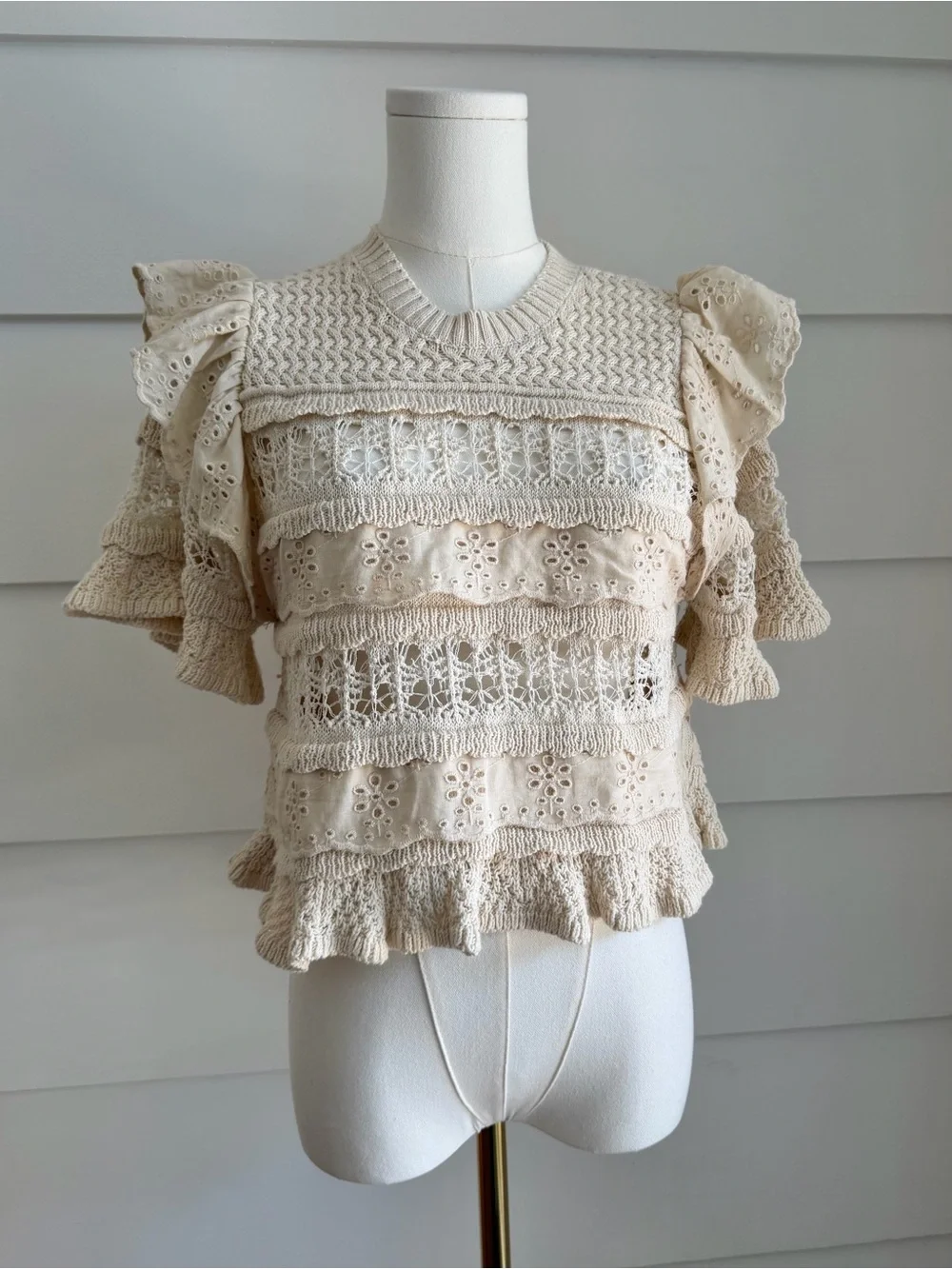 Zara Textured Crochet Knit Top with Ruffles size S